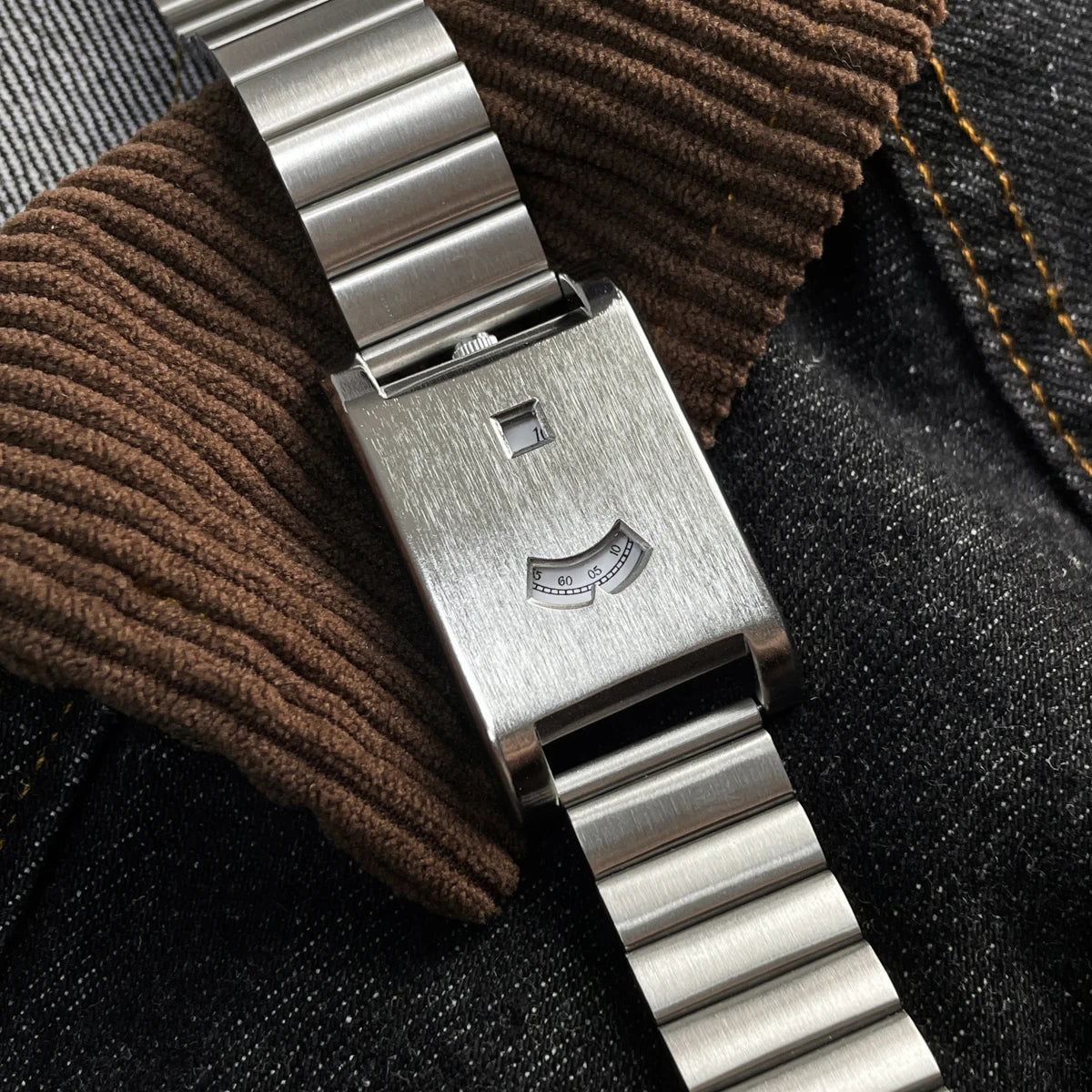 Eames Minimalist Watch