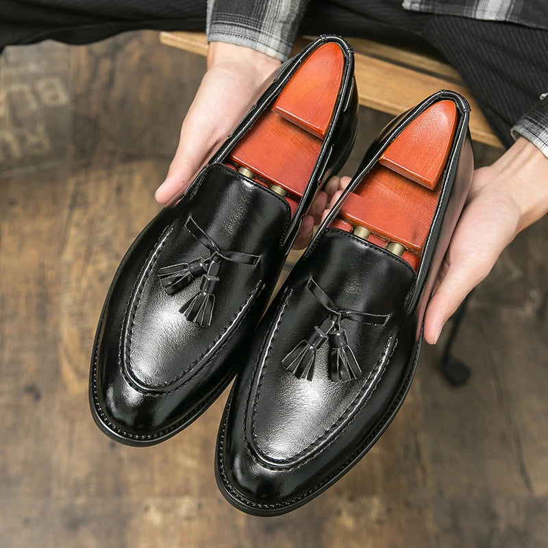 Size:38-46 American Academy Style Fringe Loafers for Men Men's Bottoms Casual Shoes Outdoor Fashion Blue Patent Leather Shoes